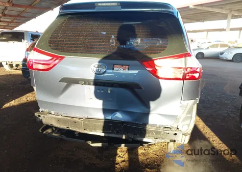 2016 Toyota Sienna L 7 Passenger z USA, uszkodzony, nr VIN 5TDZK3DC1GS730921